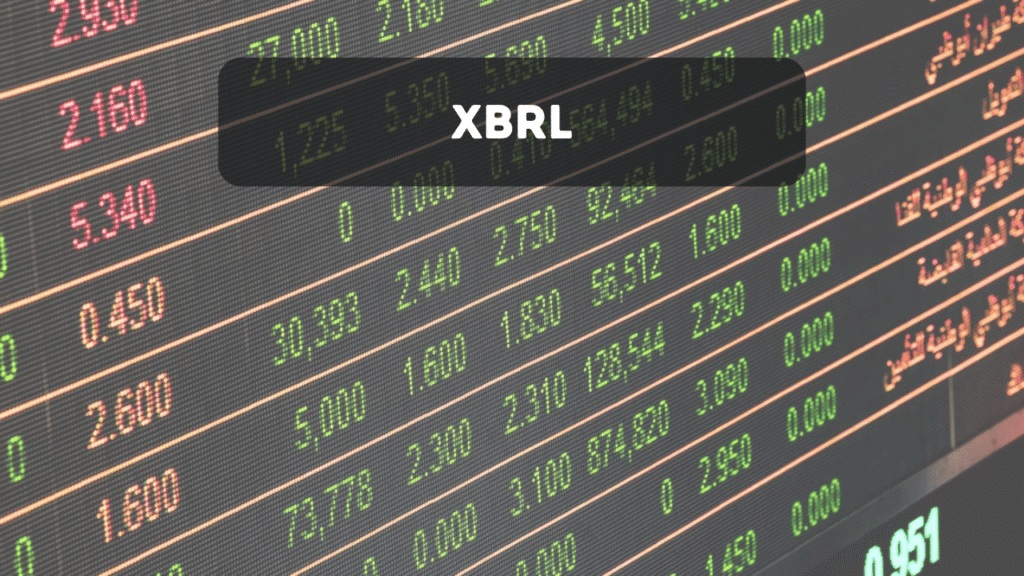 Pantalla de monitor mostrando números y datos financieros en formato digital