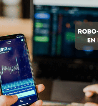 Pantalla con gráficas financieras y curvas de rendimiento que ilustran la gestión automatizada de portafolios por robo-advisors en México